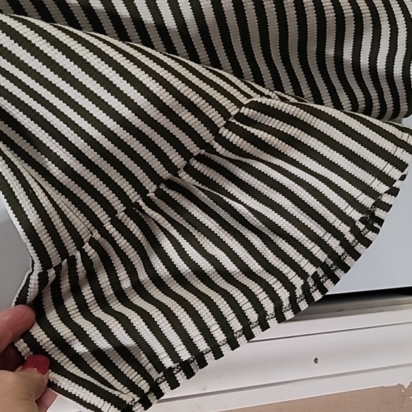 Vine & Love Green and White Striped Cardigan - Picture 3 of 7